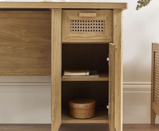 Sydney Desk