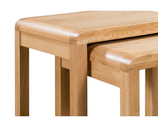 CURVE OAK NEST OF 2 TABLES