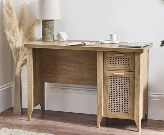 Sydney Desk