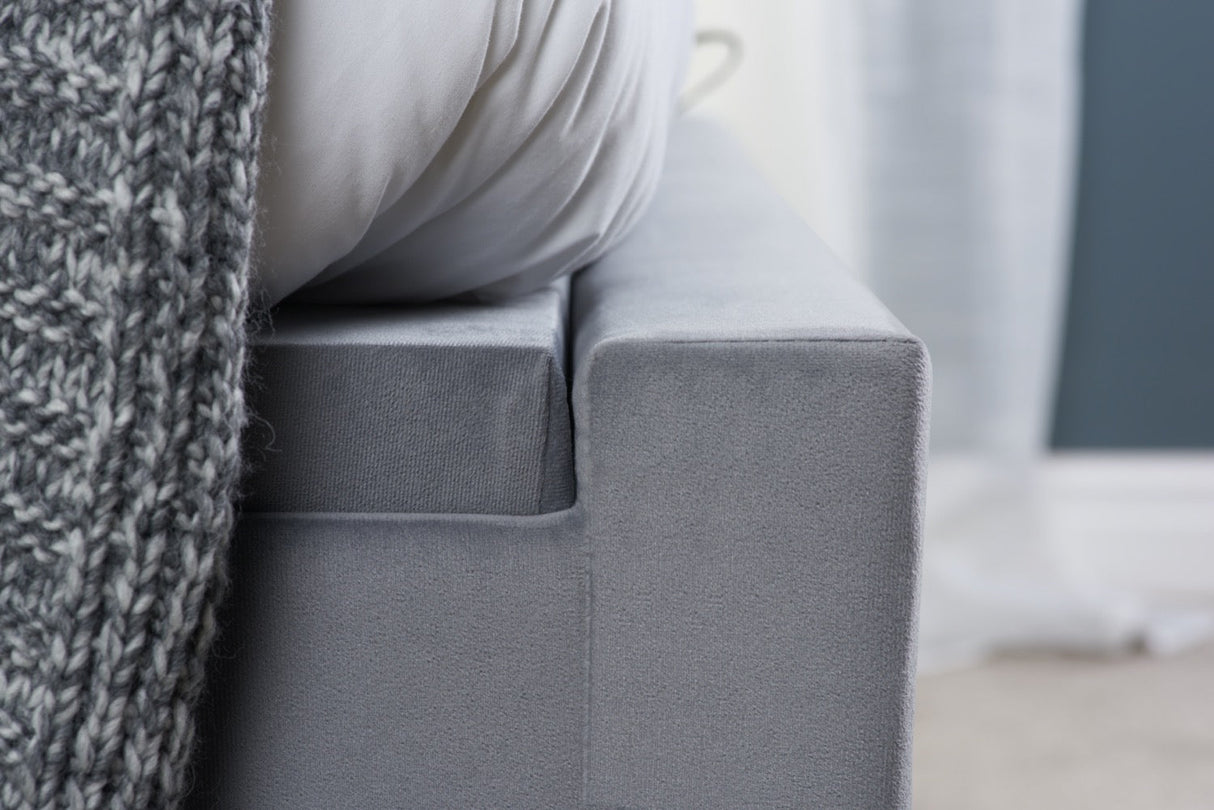 Cologne King Ottoman Bed