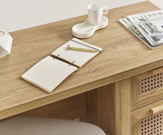 Sydney Desk