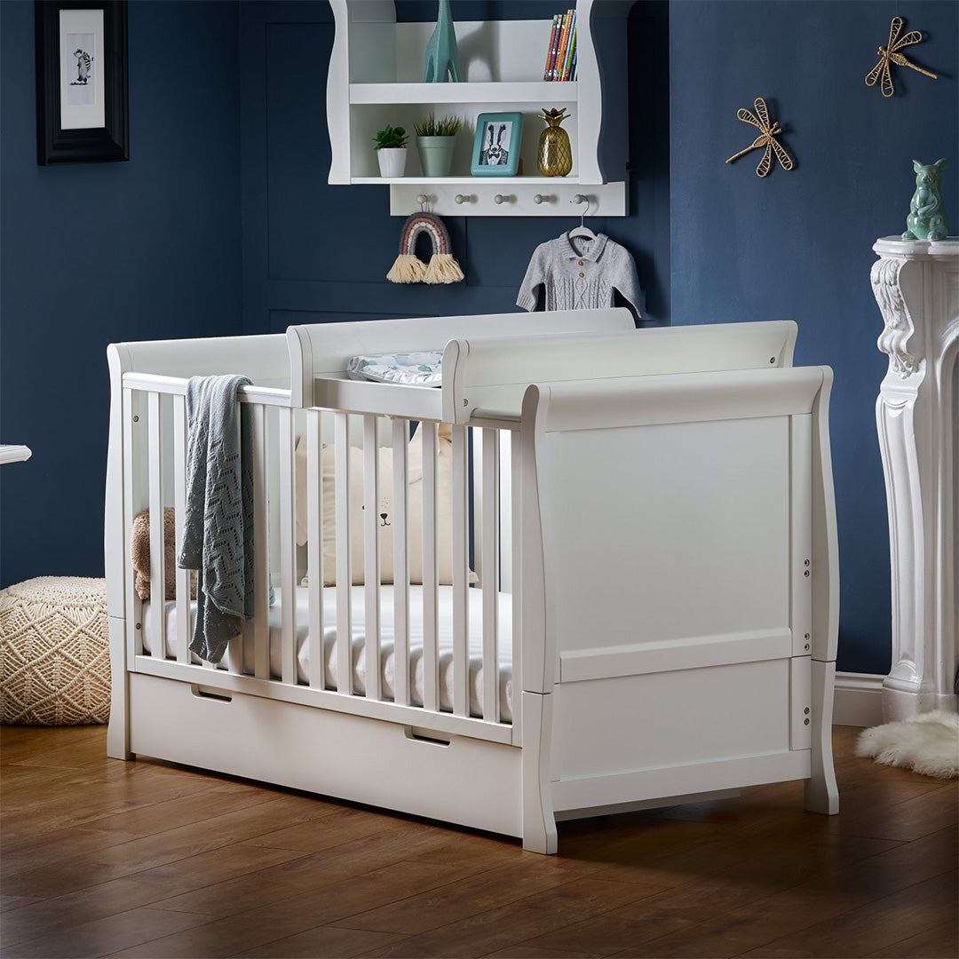 Stamford Classic Cot Bed & Cot Top Changer-White