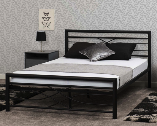 Kelly 4'6" Bed - Black