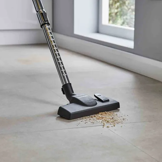 Daewoo Tornado Compact Bagged Vacuum Cleaner